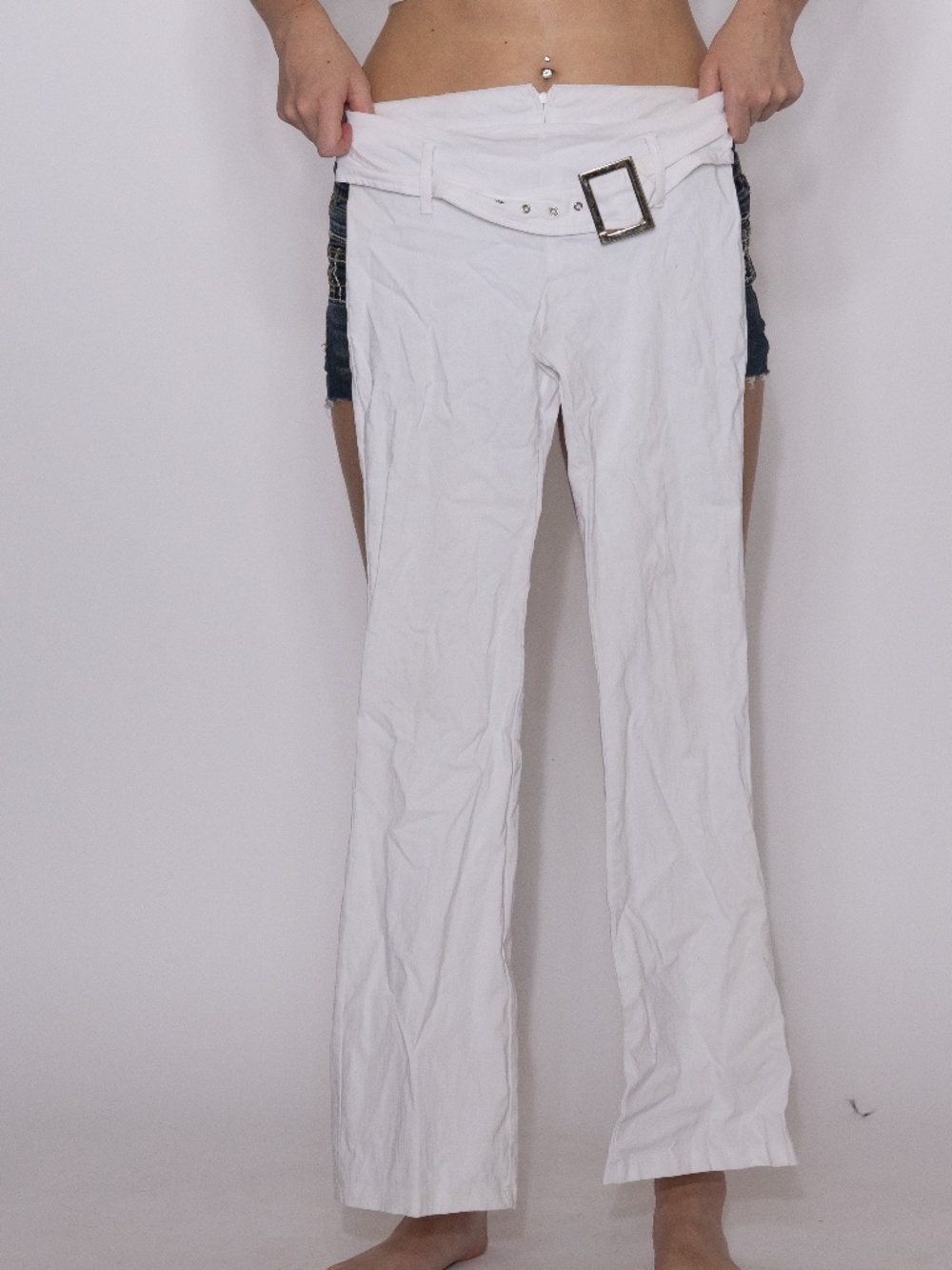 Y2k low rise flare pants white with belt size small Olala polyester